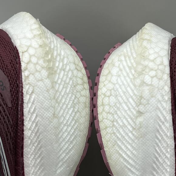 Saucony Triumph 20‎ Running Shoes Women Size 6.5 Plum Red White Comfort Sneakers - Picture 9 of 9